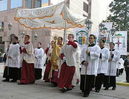 Picture of a Corpus Christi Procession in Charlotte, North Carolina, courtesy of Wikipedia. Picture of a Corpus Christi Procession in Charlotte, North Carolina, courtesy of Wikipedia.